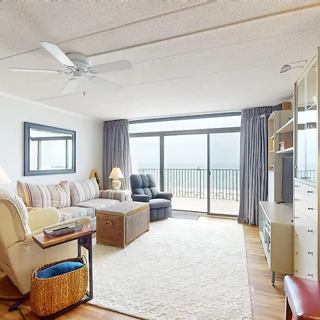 Sails II 702 Apartment